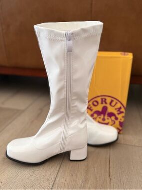 🤍 NIB Forum Novelties Kids White Patent Go-Go Boots - Size 13/1 - NEW